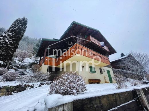 ‏בית קיט ב  La Chapelle-d'Abondance, Haute-Savoie