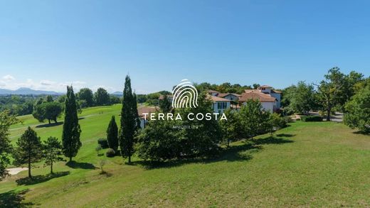 Apartment / Etagenwohnung in Arcangues, Pyrénées-Atlantiques