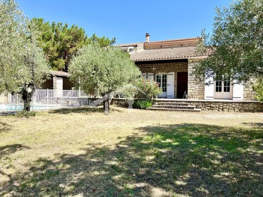 Luxe woning in Pernes-les-Fontaines, Vaucluse