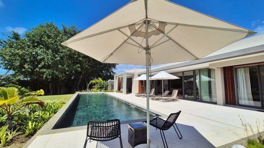 빌라 / Beau Champ, Savanne District