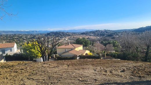 ‏קרקע ב  ואלבון, Alpes-Maritimes