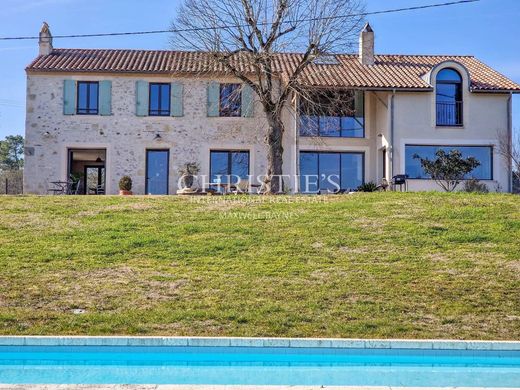 Luxury home in Bazas, Gironde