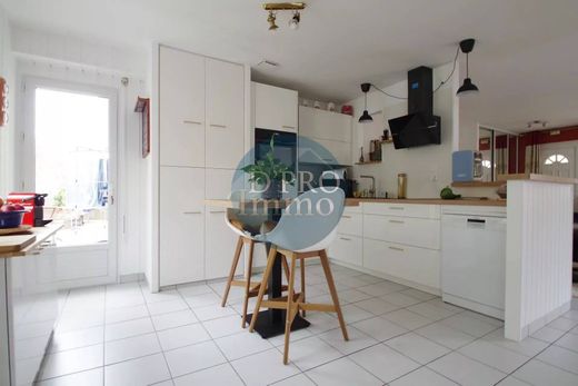 Luxe woning in Vertou, Loire-Atlantique