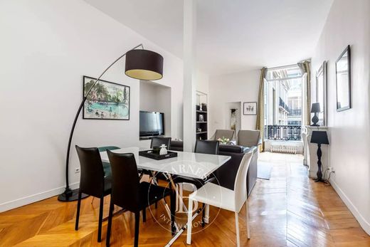 Apartment in Champs-Elysées, Madeleine, Triangle d’or, Paris