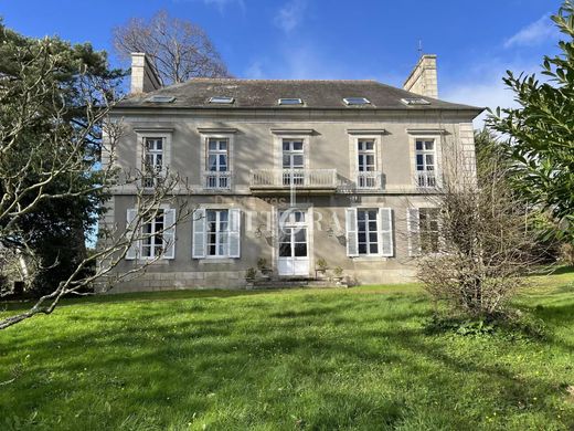 Lannion, Côtes-d'Armorの高級住宅