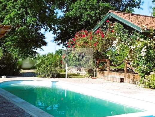 Luxury home in Montracol, Ain