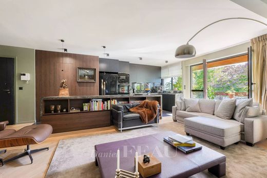 Apartment in Saint-Cloud, Hauts-de-Seine