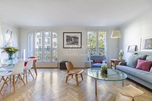 Appartement in Motte-Picquet, Commerce, Necker, Paris