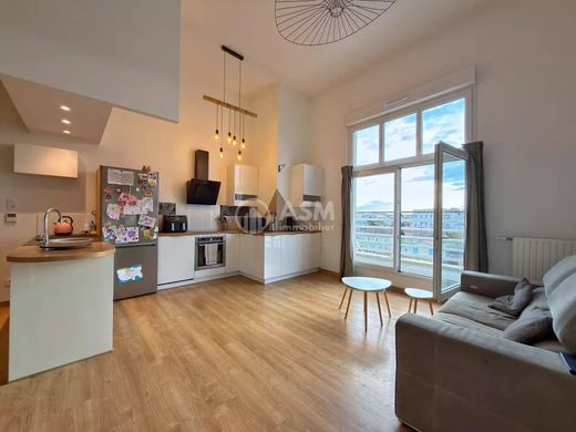 Daire Colombes, Hauts-de-Seine