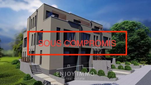 Luxus-Haus in Strassen, Canton de Luxembourg