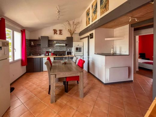 Apartment in Le Bois-Plage-en-Ré, Charente-Maritime