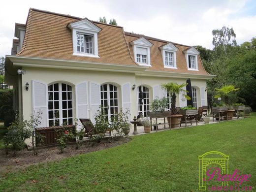 Maisons-Laffitte, Yvelinesの高級住宅