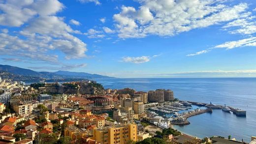 Apartment / Etagenwohnung in Cap-d'Ail, Alpes-Maritimes