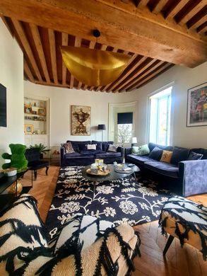 Apartment / Etagenwohnung in Beaune, Cote d'Or