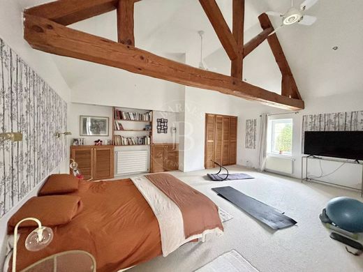 Luxury home in Basly, Calvados