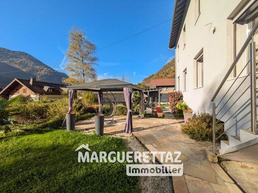 Luxe woning in Saint-Jeoire, Haute-Savoie