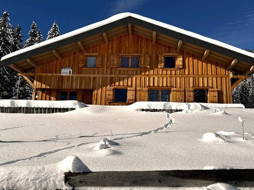 Chalet in Mieussy, Haute-Savoie