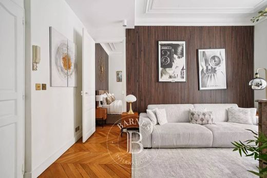 Apartment in La Muette, Auteuil, Porte Dauphine, Paris