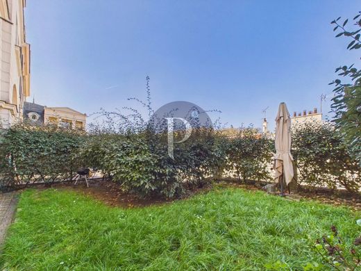 Appartement à Le Plessis-Robinson, Hauts-de-Seine