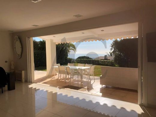 Элитный дом, Villeneuve-Loubet, Alpes-Maritimes