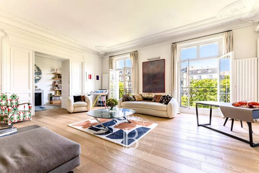 Apartment in La Muette, Auteuil, Porte Dauphine, Paris