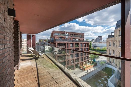 Apartment / Etagenwohnung in Pantin, Seine-Saint-Denis