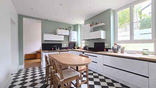 Appartement in Aix-les-Bains, Savoy