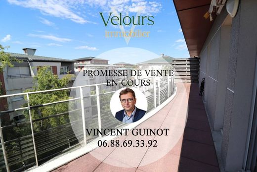 Apartment in Saint-Germain-en-Laye, Yvelines