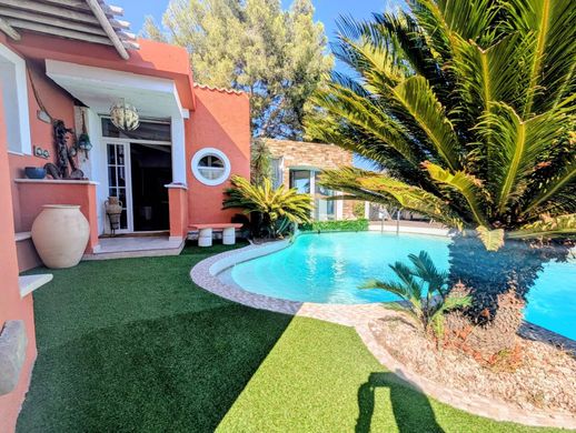 Villa a Villeneuve-Loubet, Alpi Marittime