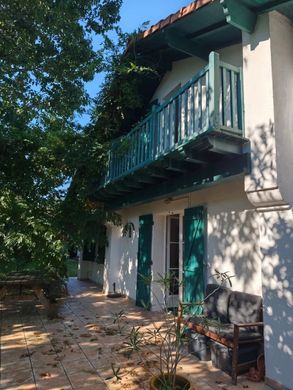 Элитный дом, Saint-Pée-sur-Nivelle, Pyrénées-Atlantiques