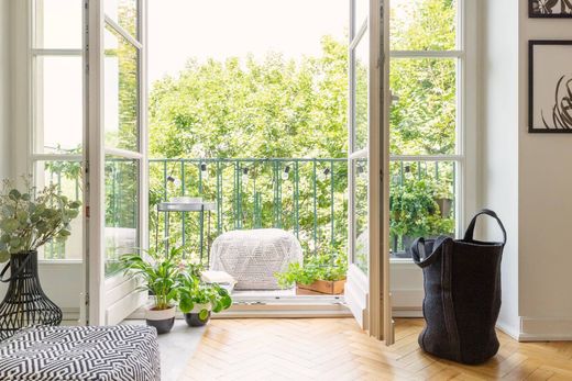 Apartament w Courbevoie, Hauts-de-Seine