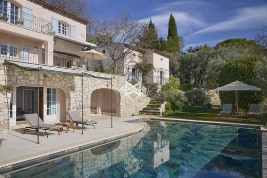 Luxury home in Châteauneuf-Grasse, Alpes-Maritimes