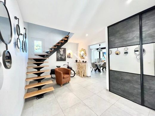 Villa in Alès, Gard