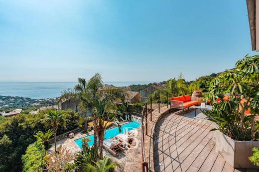 ﻓﻴﻼ ﻓﻲ Erbalunga, Upper Corsica