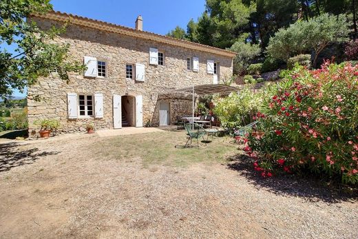 Demeure ou Maison de Campagne à Le Beausset, Var