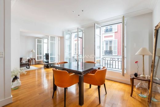 Apartment in Motte-Picquet, Commerce, Necker, Paris