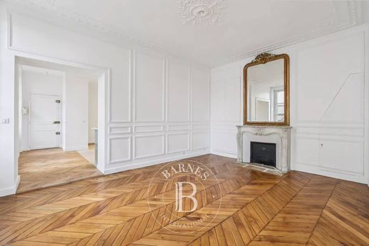 Apartment / Etagenwohnung in Versailles, Yvelines