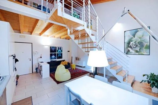 Suresnes, Hauts-de-Seineのアパートメント