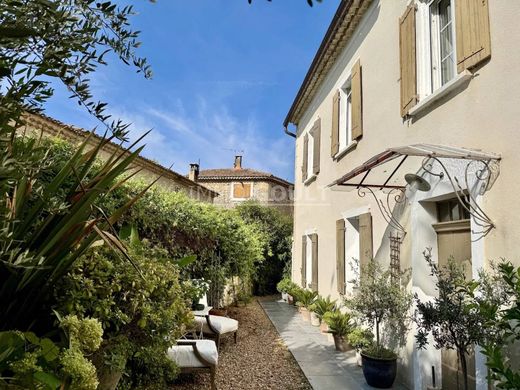 Luxury home in Gordes, Vaucluse