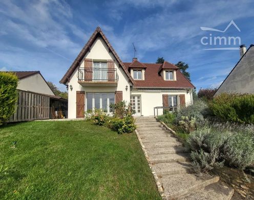 Luxury home in Le Thillay, Val d'Oise