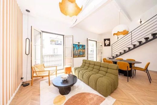 Apartment / Etagenwohnung in Cannes, Alpes-Maritimes
