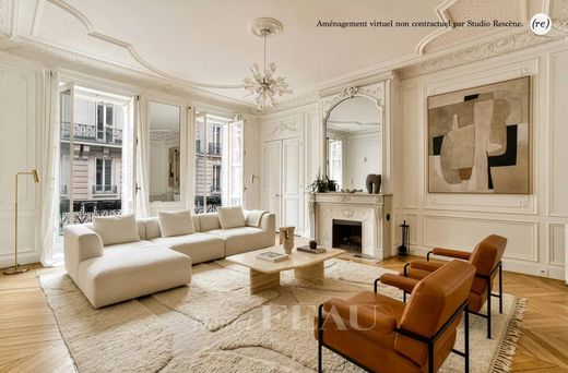 Apartment in Champs-Elysées, Madeleine, Triangle d’or, Paris