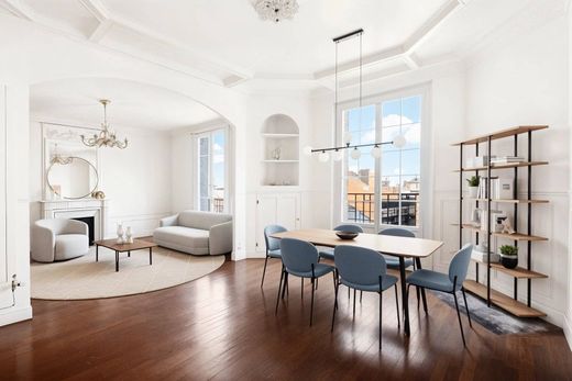 Apartment in Courbevoie, Hauts-de-Seine