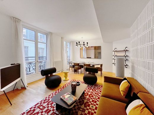 Apartment / Etagenwohnung in Provence-Opéra – Grands Boulevards, Paris