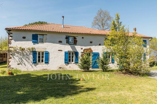 Luxus-Haus in Pissos, Landes