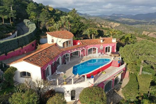 Villa in Théoule-sur-Mer, Alpes-Maritimes