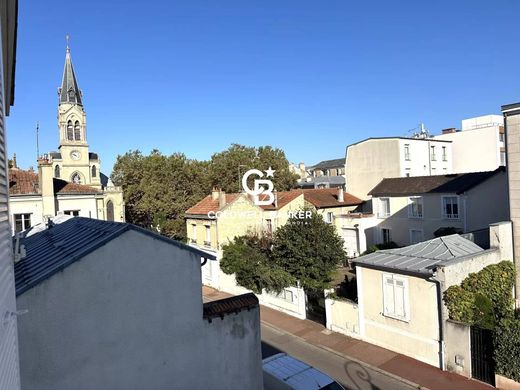 Apartment / Etagenwohnung in Le Vésinet, Yvelines