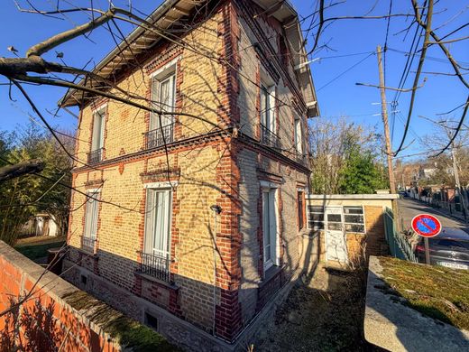 Luxe woning in Le Raincy, Seine-Saint-Denis