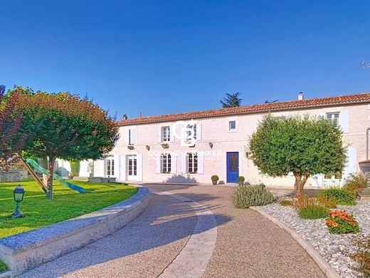 Luxury home in Montils, Charente-Maritime