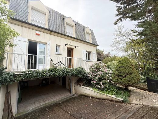 Casa de lujo en Clamart, Altos de Sena